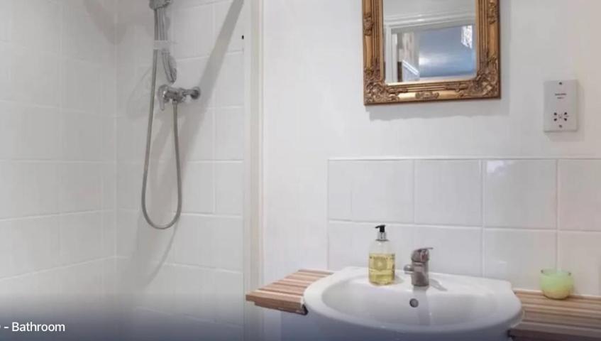 Lynbrook Guest House ลอนดอน ภายนอก รูปภาพ